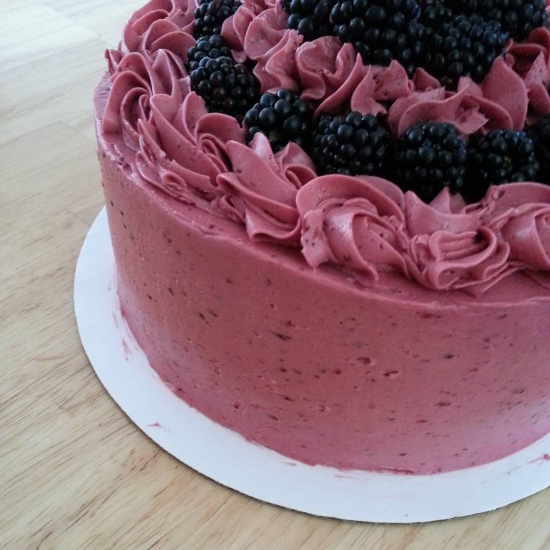 Very Berry Blackberry cake