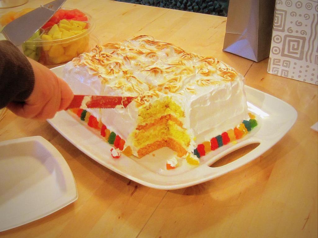 Citrus cake with marshmallow frosting